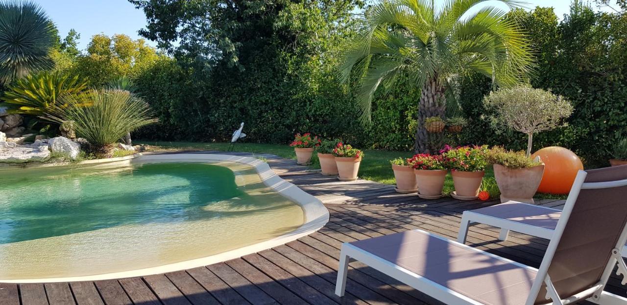 Le Clos Des Vignes Junas Exterior foto