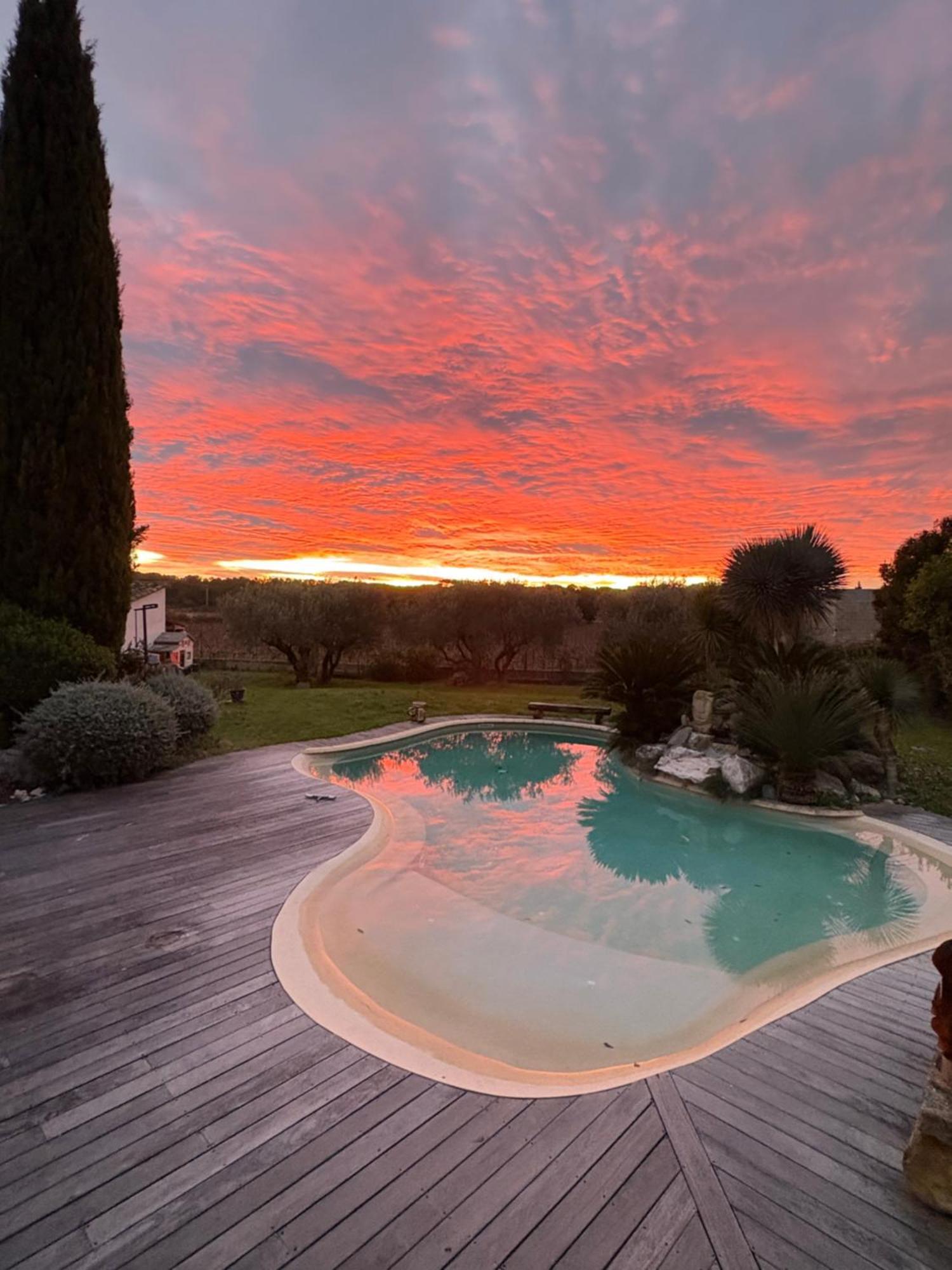 Le Clos Des Vignes Junas Exterior foto